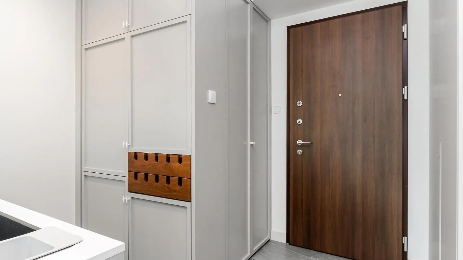 Premium Apartments With Parking & Balcony On Browary Warszawskie Варшава